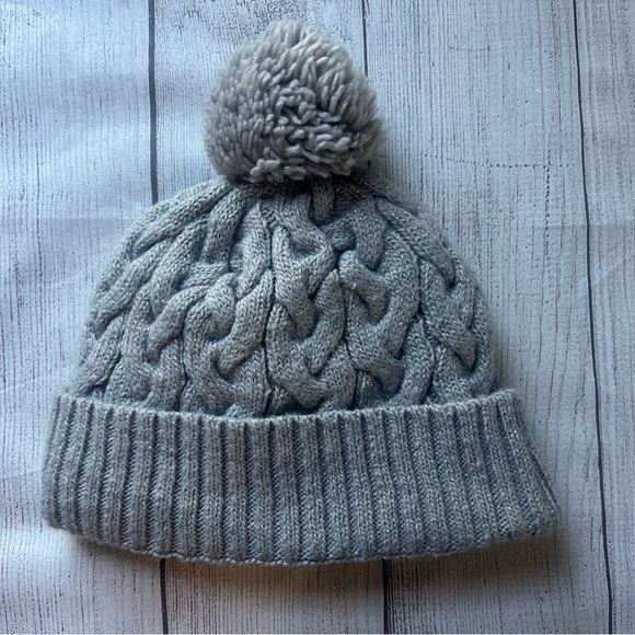 New Era Women’s STL Cardinals Knit Beanie – Fleece Lined, Excellent - Picture 2 of 6